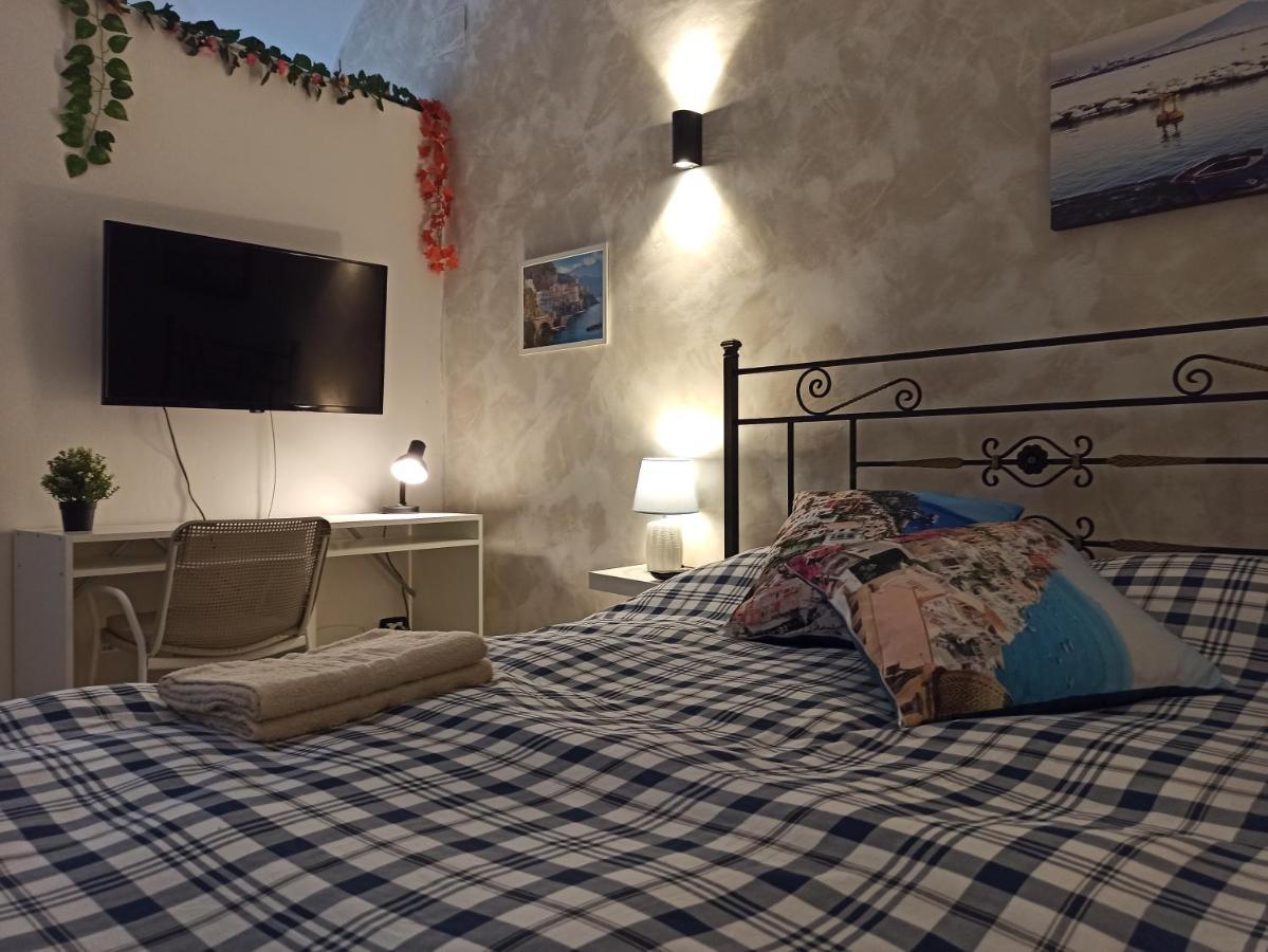 Casa Vacanze Smeralda Vietri Esterno foto