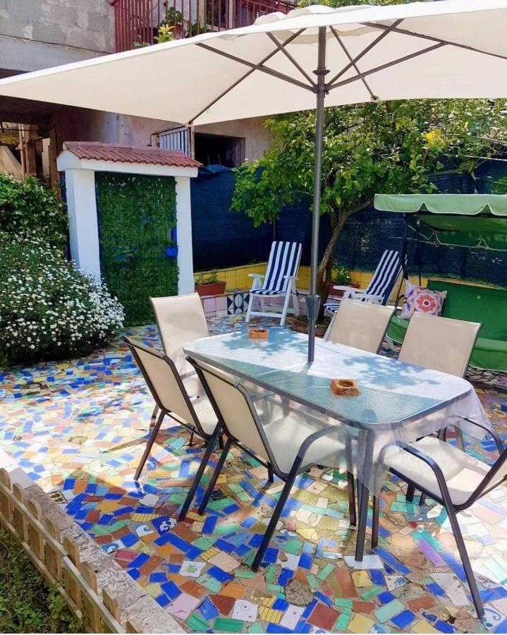 Casa Vacanze Smeralda Vietri Esterno foto
